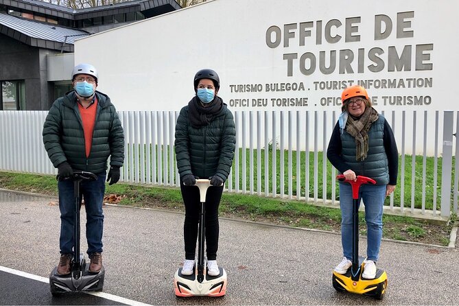 Unusual and ecological ride on a Segway and electric bike in Bayonne - Experiencing the Festive Spirit at Place Paul Bert