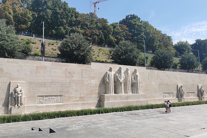 Unusual Audio Tour of Geneva - Key Points