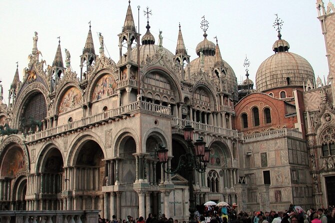 Unusual Perspectives of St Mark's Basilica and Museum - Admire the Bronze Horses and Their Origins