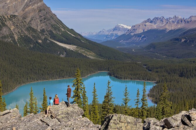 Up to 14 guests Private Tour: Lake Louis Moraine and Icefield - Key Points