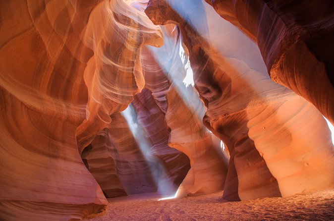 Upper Antelope Canyon & Horseshoe Bend Tour from Las Vegas - Visiting Upper Antelope Canyon: A Natural Sculptural Wonder