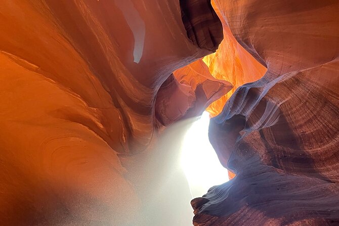 Upper Antelope Canyon Sightseeing Tour with Entry Ticket - Guides Who Share Knowledge and Take Photos