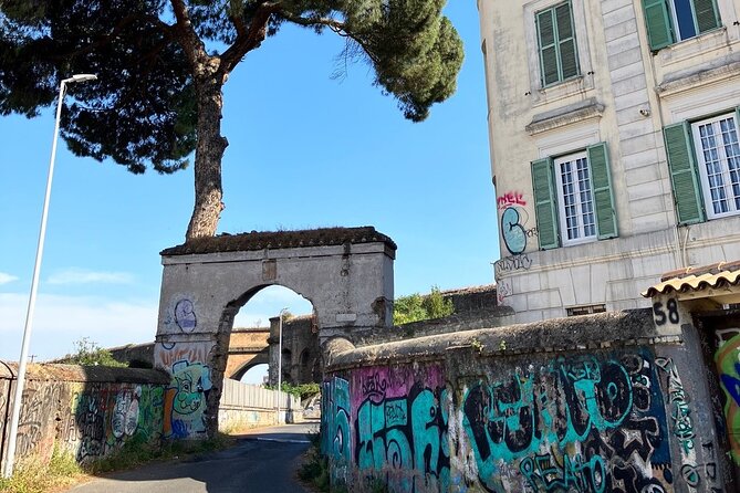 Urban Hike to the Aqueduct Park in Rome - Physical Activity and Accessibility