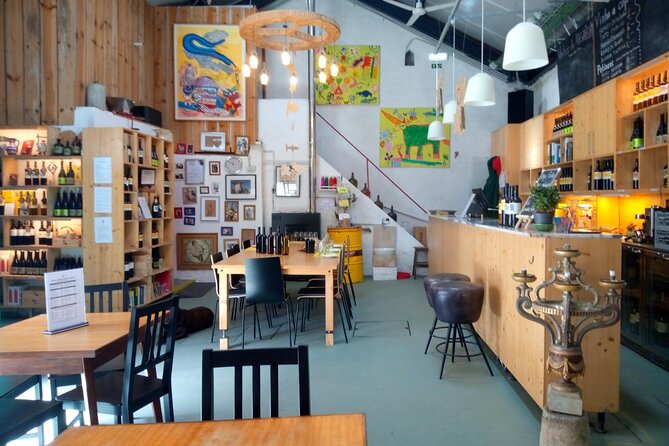 Urban winery tour, premium tasting flight & tapas - The Premium Tasting Flight and Food Pairings