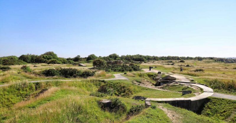 US Dday Full day experience - Saint-Laurent-sur-Mer and Sainte-Marie-du-Mont: Photo Stops and Site Visits