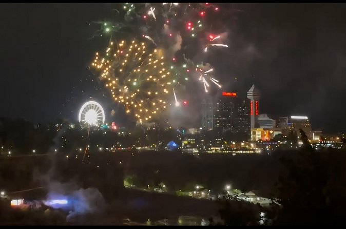USA Side Rainbow Illumination and Fireworks Walking Tour - The View from Terrapin Point in the Evening