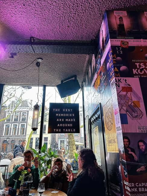 Utrecht: Guided Food Tour - Enjoying a Drink and Socializing with Food Enthusiasts