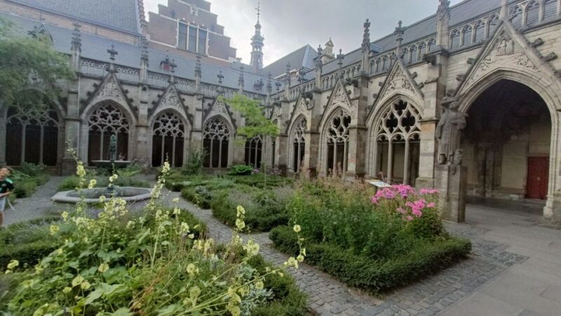 Utrecht: Guided Highlights Walking Tour - Discovering Secret Spots and Local Quirks