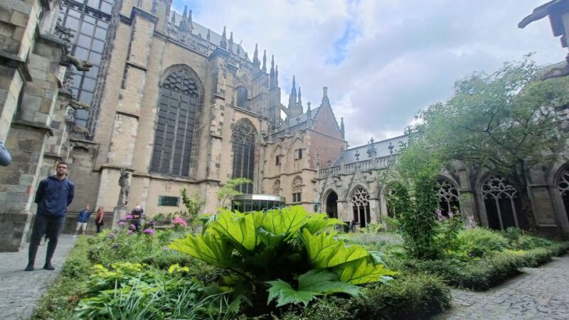 Utrecht: Guided Highlights Walking Tour - The Itinerary: From the Market to the Secret Gardens
