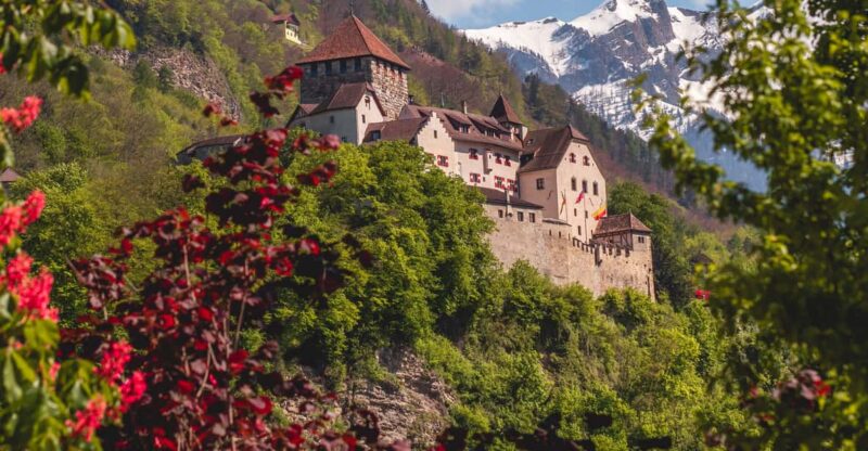 Vaduz: Surprise Walk of the city with a local - The Flexibility of a Personal Guided Walk