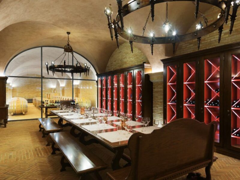 Val D'Orcia: Boutique Winery Tour and Wine Tasting - Tasting Four Organic Wines: From Chianti to Toscana Reds