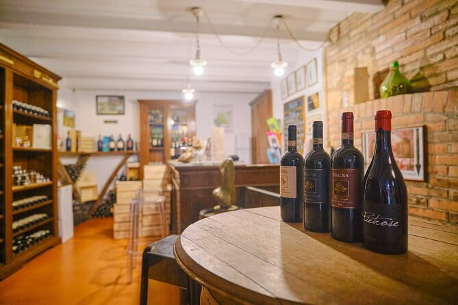 Val d'Orcia private tour: Montalcino, Pienza and Montepulciano - Comfort and Convenience with Private Transportation