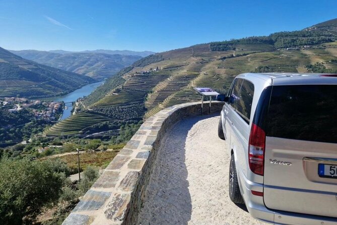 VALE DOURO: Premium Wine, Lunch Wine & Private Boat Tour - The Scenic Pinhão and Private River Cruise