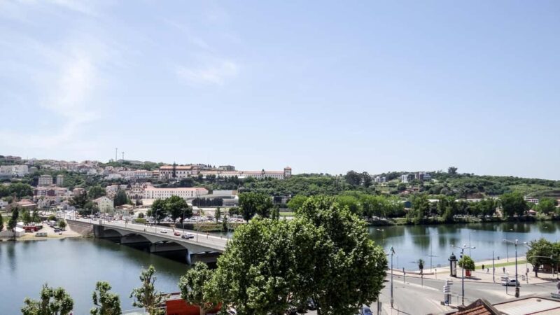 Valence: Express Walk with a Local in 60 minutes - Why Choose This Tour Over Others