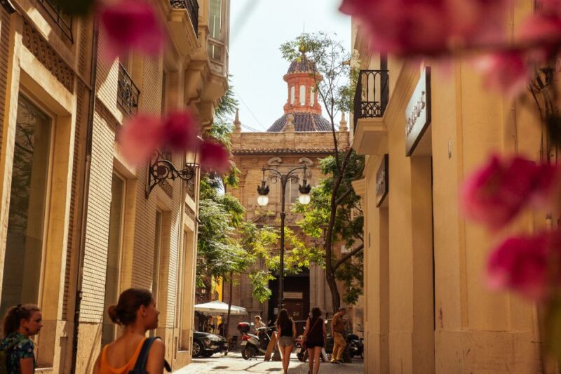 Valencia: 1.5-Hour Private Kick-Start Tour with a Local - Flexibility and Booking Details