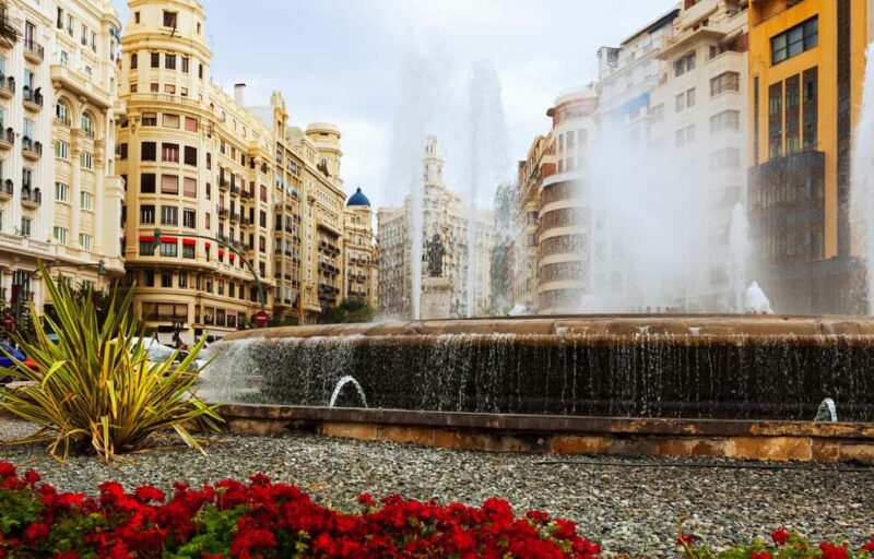 Valencia: 2-hour Best Intro Walking Tour with a Local - The Tour’s Focus on Valencia’s Highlights and Hidden Corners