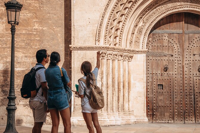 Valencia al completo en Bicicleta - Iconic Landmarks: Palau de la Música, Gulliver Park, and More