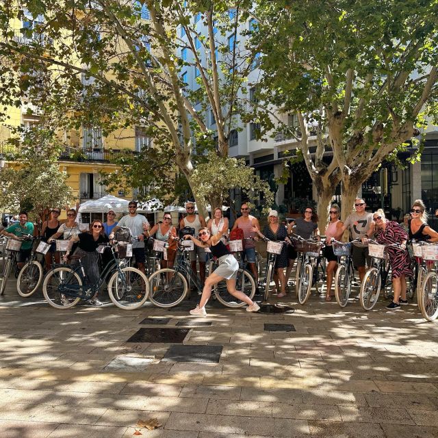 Valencia: All In One Daily City Tour by Bike and E-Bike - Strolling Along the Turia River Park