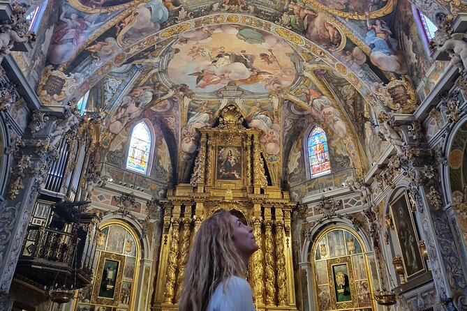 Valencia: Art & Architecture Guided Tour with Monuments Tickets - The Significance of Valencia Cathedral and the Holy Grail