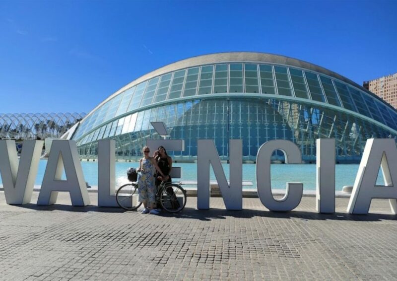 Valencia: Audioguide eng,esp,ita + Bike All Day - Audio Guide in Multiple Languages for Clear, Personal Narration