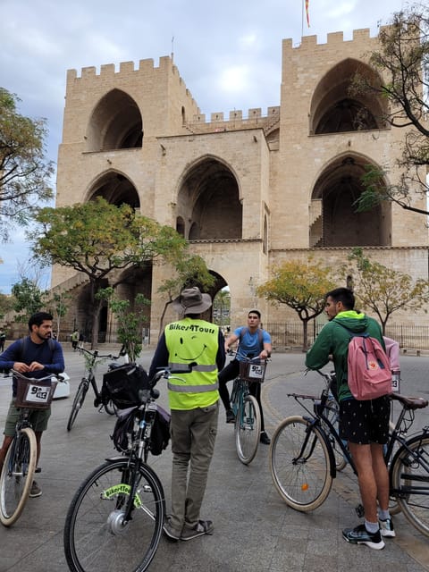 Valencia, Biketour of all the city with a local guide - Relaxing Walk Through the Turia River Park