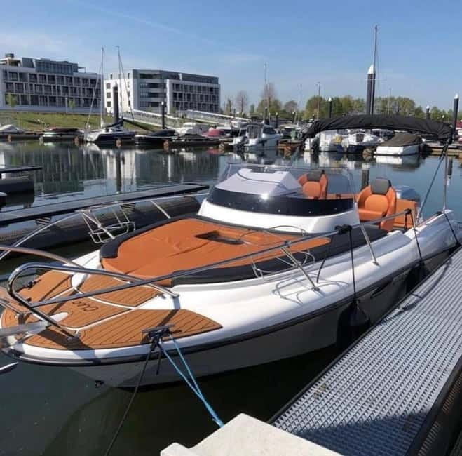 Valencia: Boat rental without license - Onboard Entertainment and Water Activities