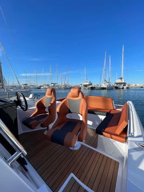 Valencia: Boat rental without license - Valencia Boat Rental Without License: Who Will Enjoy This Most?
