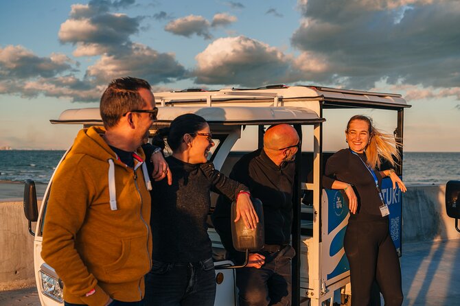 Valencia by Tuk Tuk i: Private tour 1 or 2 hours explore the city - Scenic Flower Bridge and Coastal Promenade