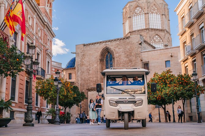 Valencia by Tuk Tuk i: Private tour 1 or 2 hours explore the city - Practicalities and Meeting Details