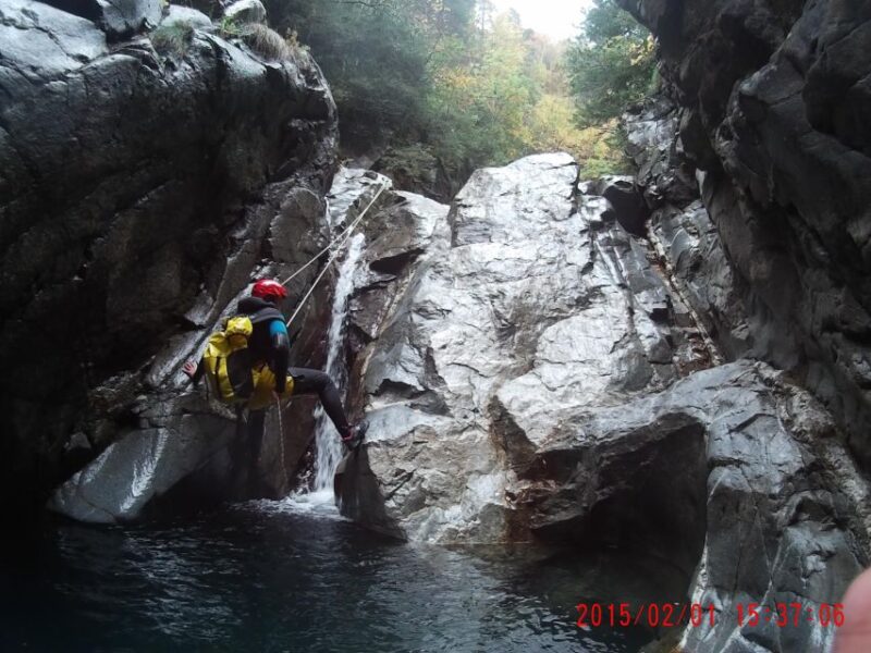 Valencia: Canyoning Half-Day Adventure Tour - Pricing and Booking Considerations