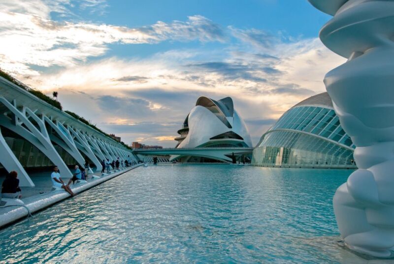 Valencia: Capture the most Photogenic Spots with a Local - Key Points