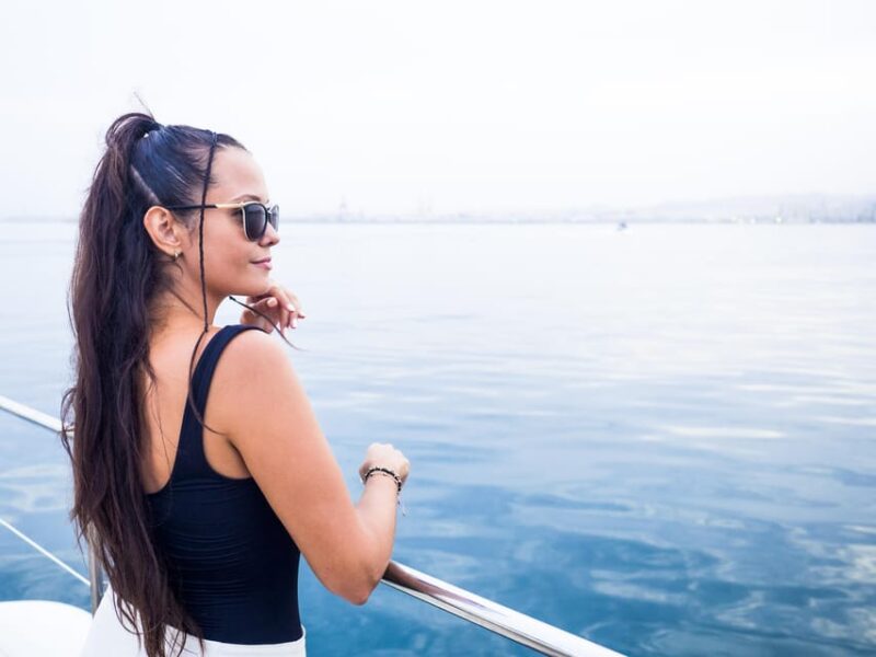 Valencia: Catamaran Party Boat with Lunch - Key Points