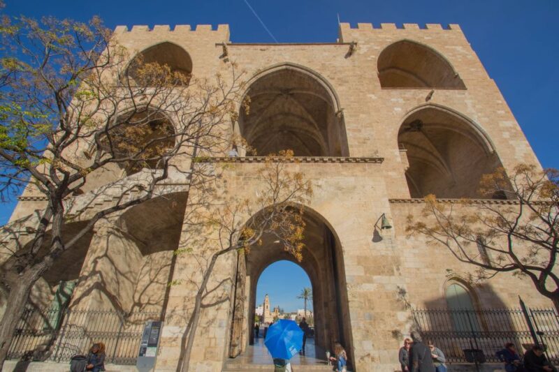Valencia: Cathedral, St Nicholas, and Lonja de la Seda Tour - Discovering Saint Nicholas Church and Its Baroque Frescoes