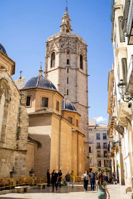 Valencia Electric Bike Tour: Self-Guided Half-Day Experience - Physical Requirements and Accessibility