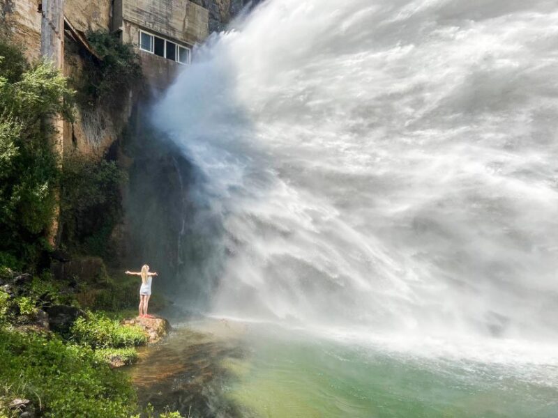 Valencia: Epic Waterfalls and Montanejos Swimming Experience - Experience with a Local Guide and Personalized Service