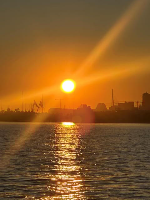 Valencia: Exclusive Sunset Cruise with Drink - Practical Tips for a Great Experience