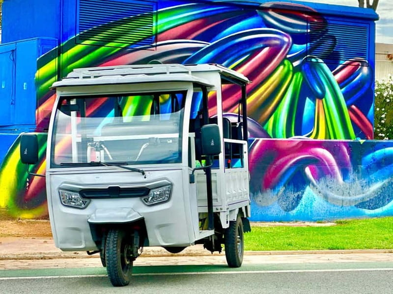 Valencia: Full 2-Hour Tuk Tuk Tour - Medieval Quart Towers and Return to the Starting Point