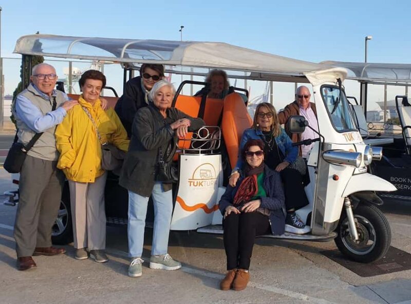 Valencia: Full Tuk Tuk Tour (2h) - Relaxing at Malvarrosa Beach