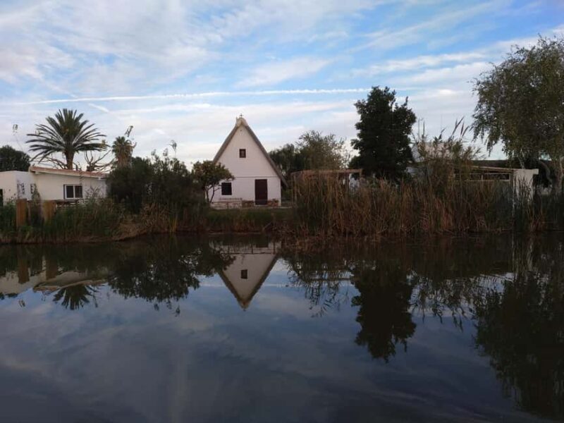 Valencia: Guided Lake Albufera Boat Ride and Barraca Tour - Key Points