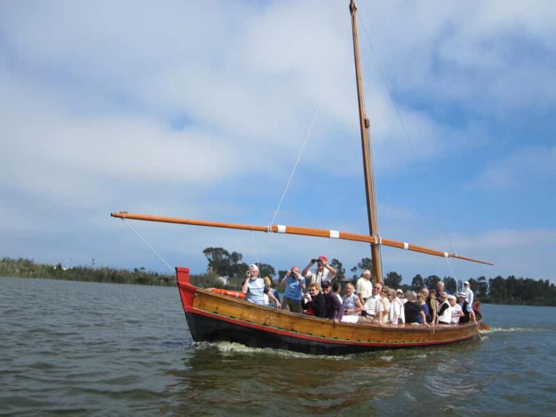 Valencia: Guided Lake Albufera Boat Ride and Barraca Tour - The Boat Ride on Lake Albufera