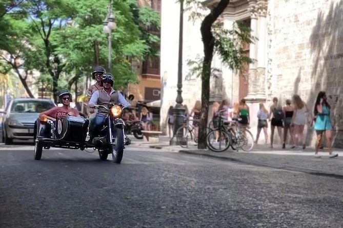 Valencia Highlights on a Vintage Sidecar with local driver - Experience the Iconic Torres de Serrans and Quart