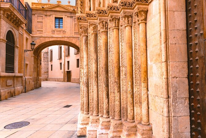 Valencia Iconic Sights Scavenger Hunt - How the Valencia Iconic Sights Scavenger Hunt Works