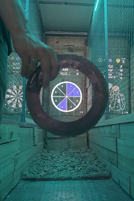 Valencia : Interactive Axe Throwing 2h - Discover the Excitement of Valencias Interactive Axe Throwing Tour