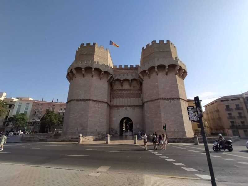 Valencia: Medieval Guided Walking Tour - The Silk Industry and the Llotja de la Seda