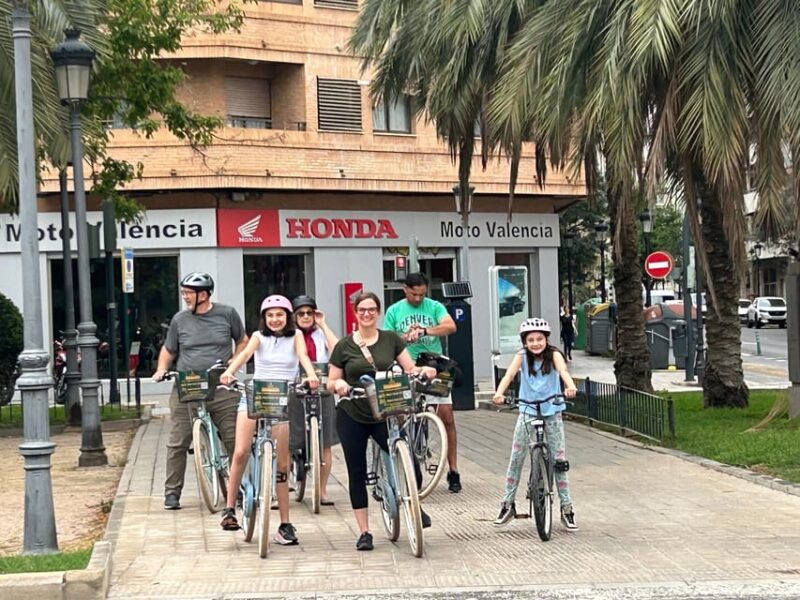 Valencia: Normal bike and Electric bike Rental Ruzafa - All Accessories and Insurance for Peace of Mind