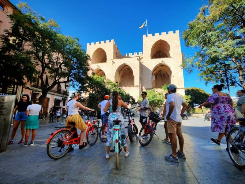 Valencia: Old Town to City of Arts Guided E-Bike Tour - From the Old Town to the City of Arts and Sciences