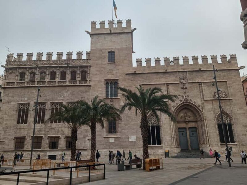 Valencia Paella Beach Tour in E-Bike - Enjoying Authentic Paella on a Beachfront Terrace