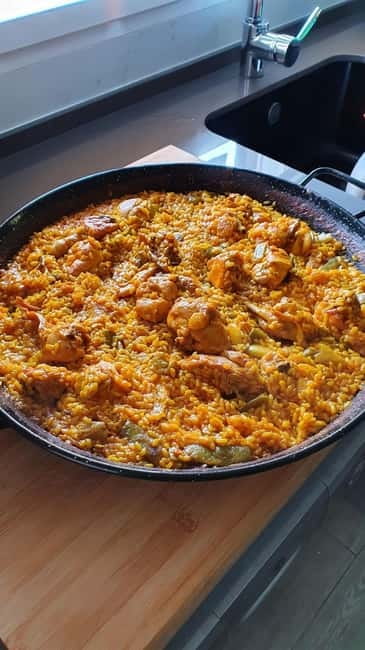 Valencia: Paella Cooking Class with Market Tour and Tastings - Discovering Valencia’s Cultural Highlights with a Photo Stop