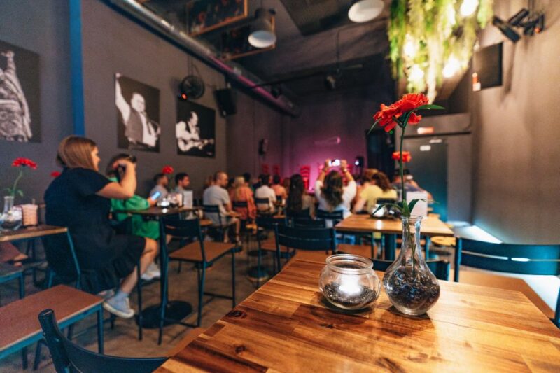 Valencia: Palosanto Flamenco Show Ticket - The Performance: A Deeply Emotional and Artistic Display