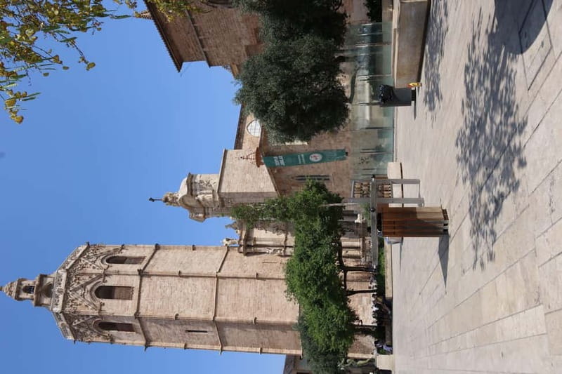 Valencia: Private City Center Highlights Tour with a Local - Exploring the Central Market and the Silk Exchange